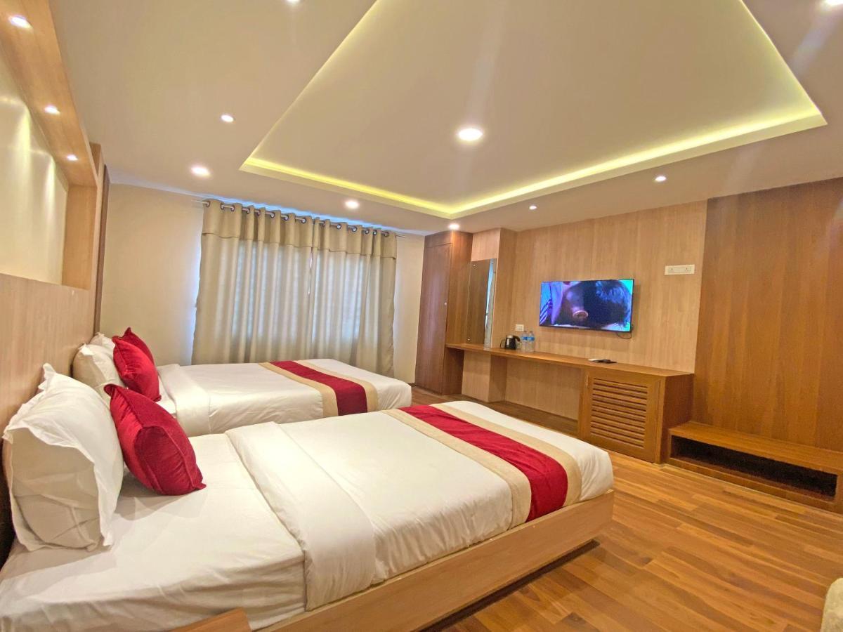 Hotel Nilakantha Pvt. Ltd Катманду Екстер'єр фото