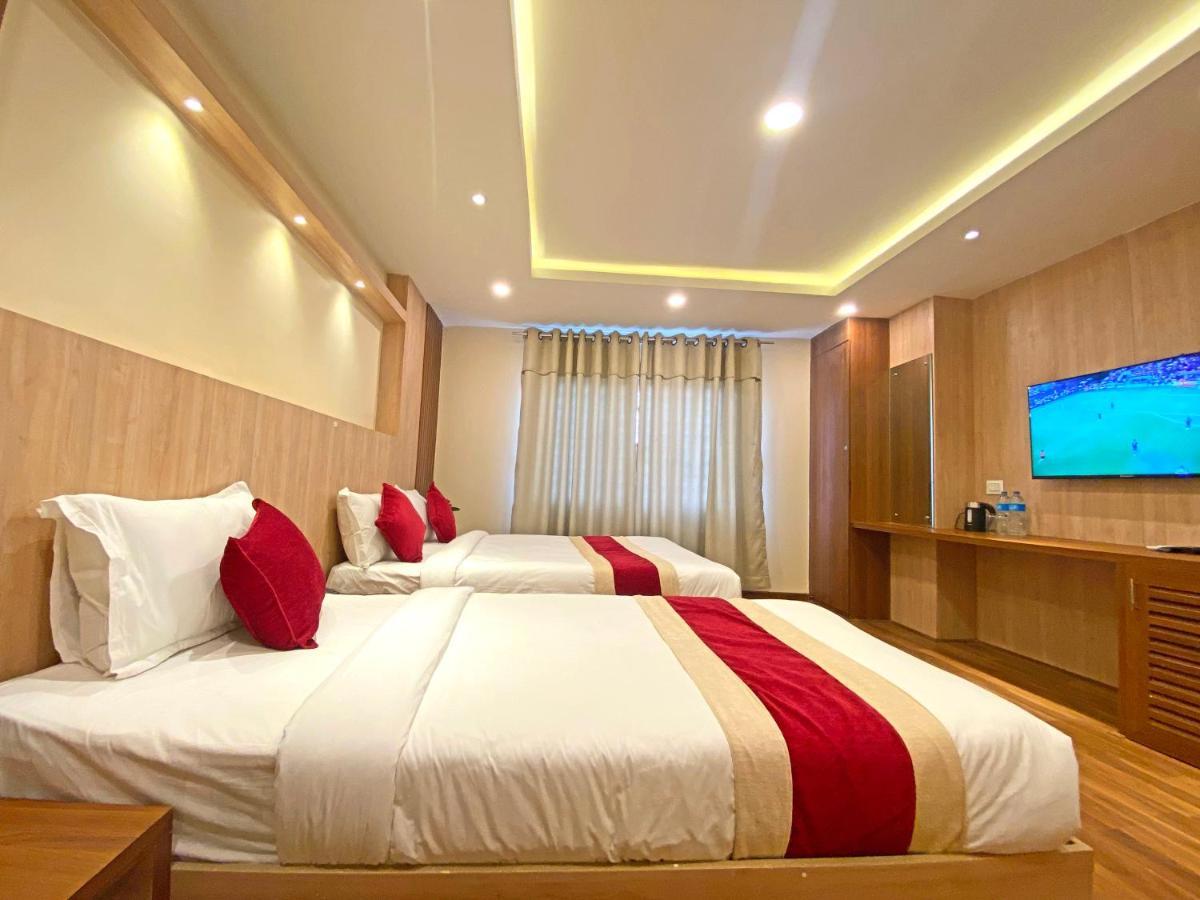 Hotel Nilakantha Pvt. Ltd Катманду Екстер'єр фото