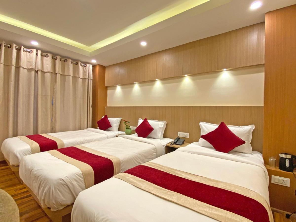 Hotel Nilakantha Pvt. Ltd Катманду Екстер'єр фото
