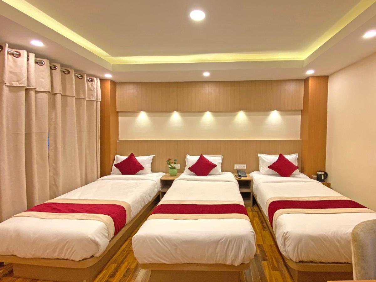Hotel Nilakantha Pvt. Ltd Катманду Екстер'єр фото