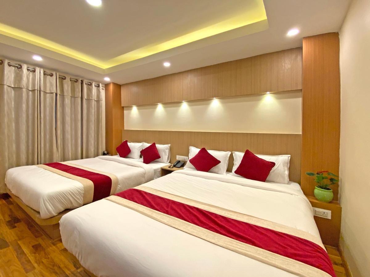 Hotel Nilakantha Pvt. Ltd Катманду Екстер'єр фото