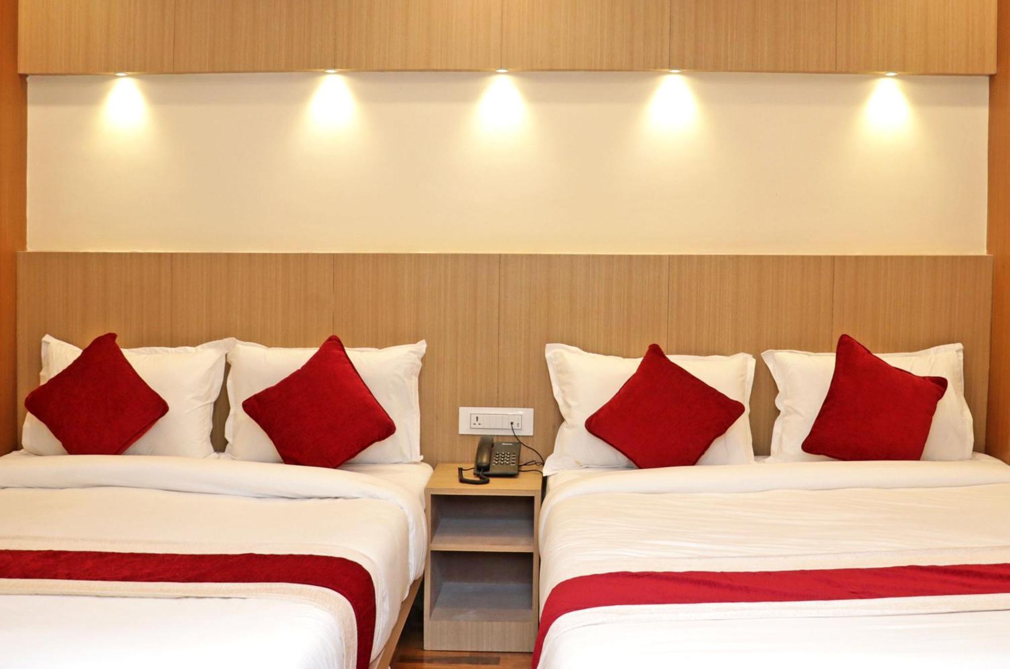 Hotel Nilakantha Pvt. Ltd Катманду Екстер'єр фото