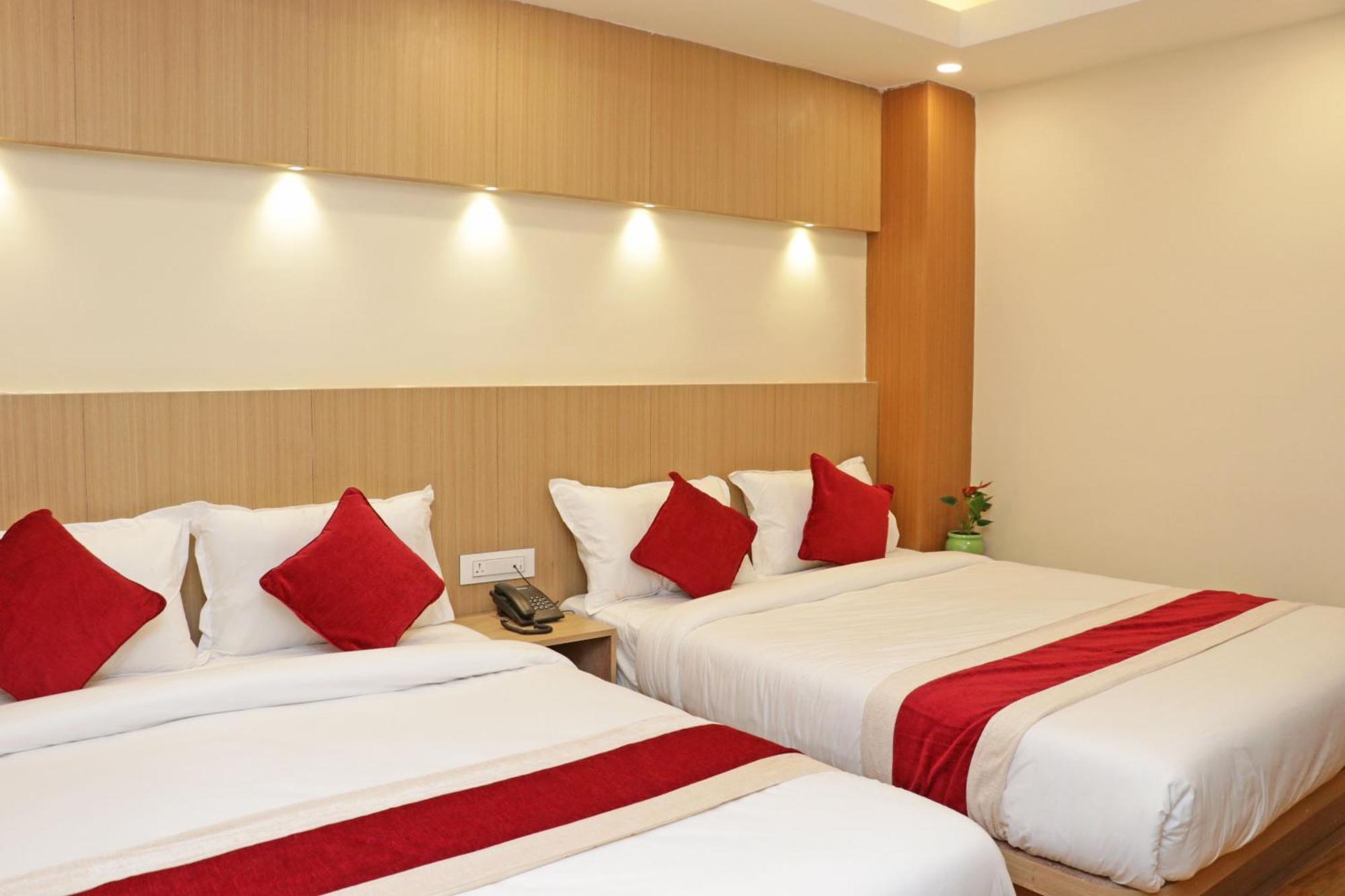 Hotel Nilakantha Pvt. Ltd Катманду Екстер'єр фото