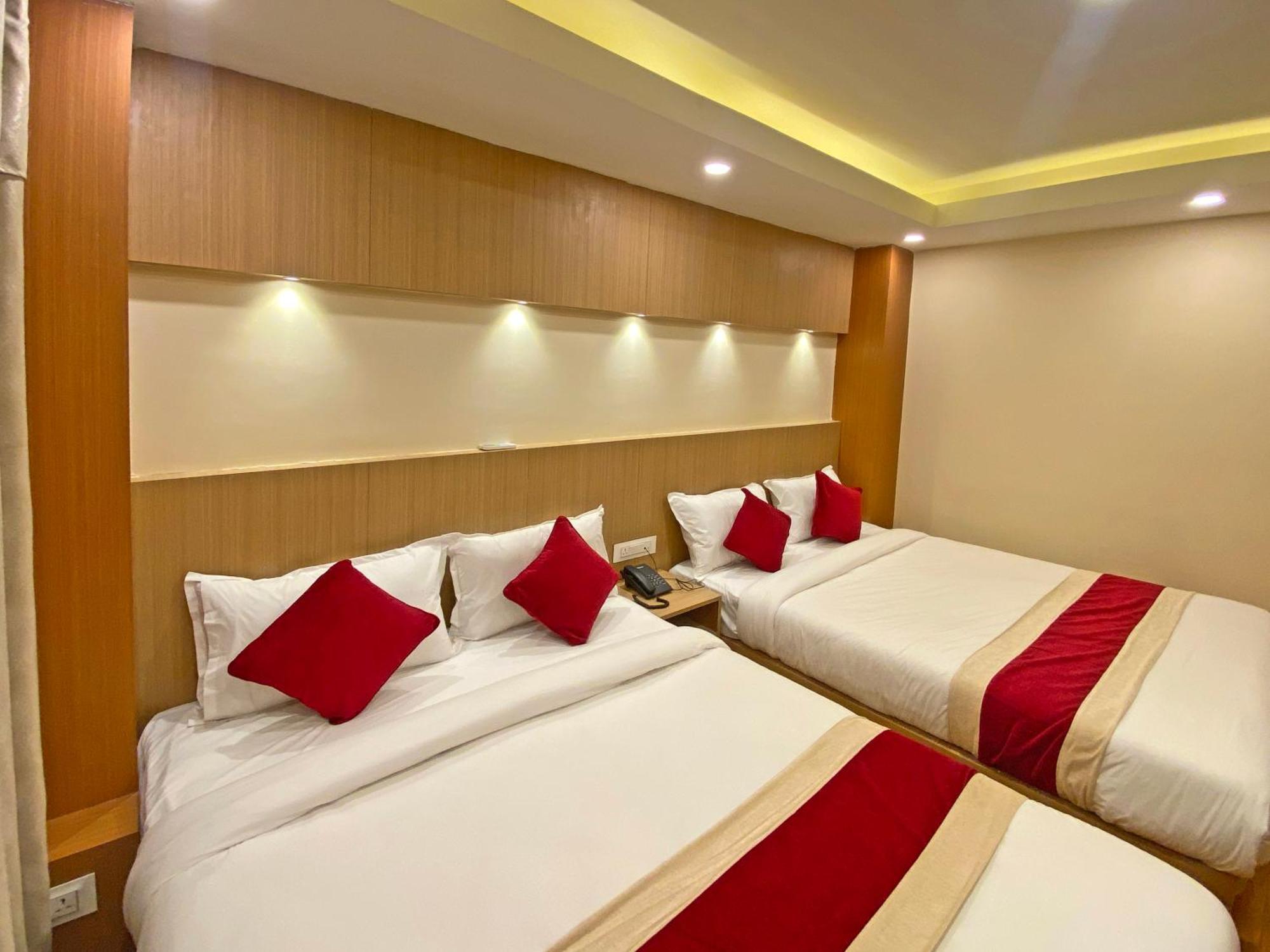 Hotel Nilakantha Pvt. Ltd Катманду Екстер'єр фото